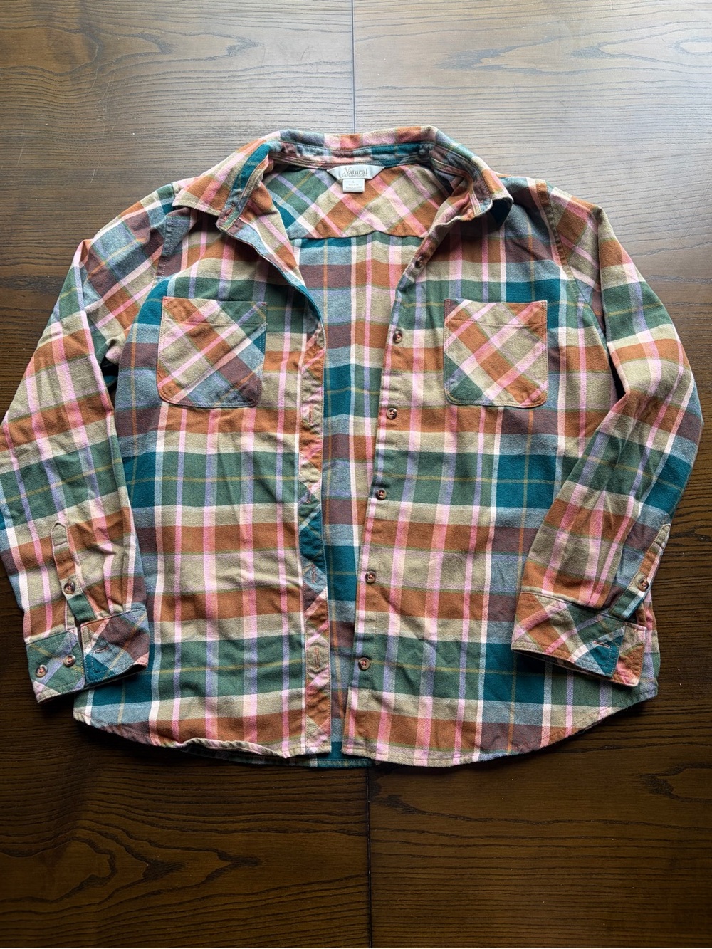 Women's Plaid Long Sleeved Button-Down Shirt